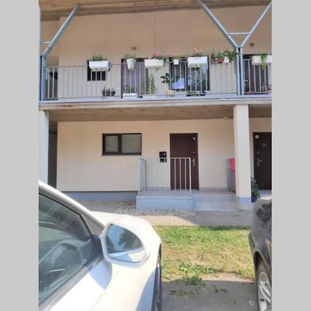 Dzivoklis Gimenei 100 Metri No Juras Apartamento Jūrkalne Exterior foto